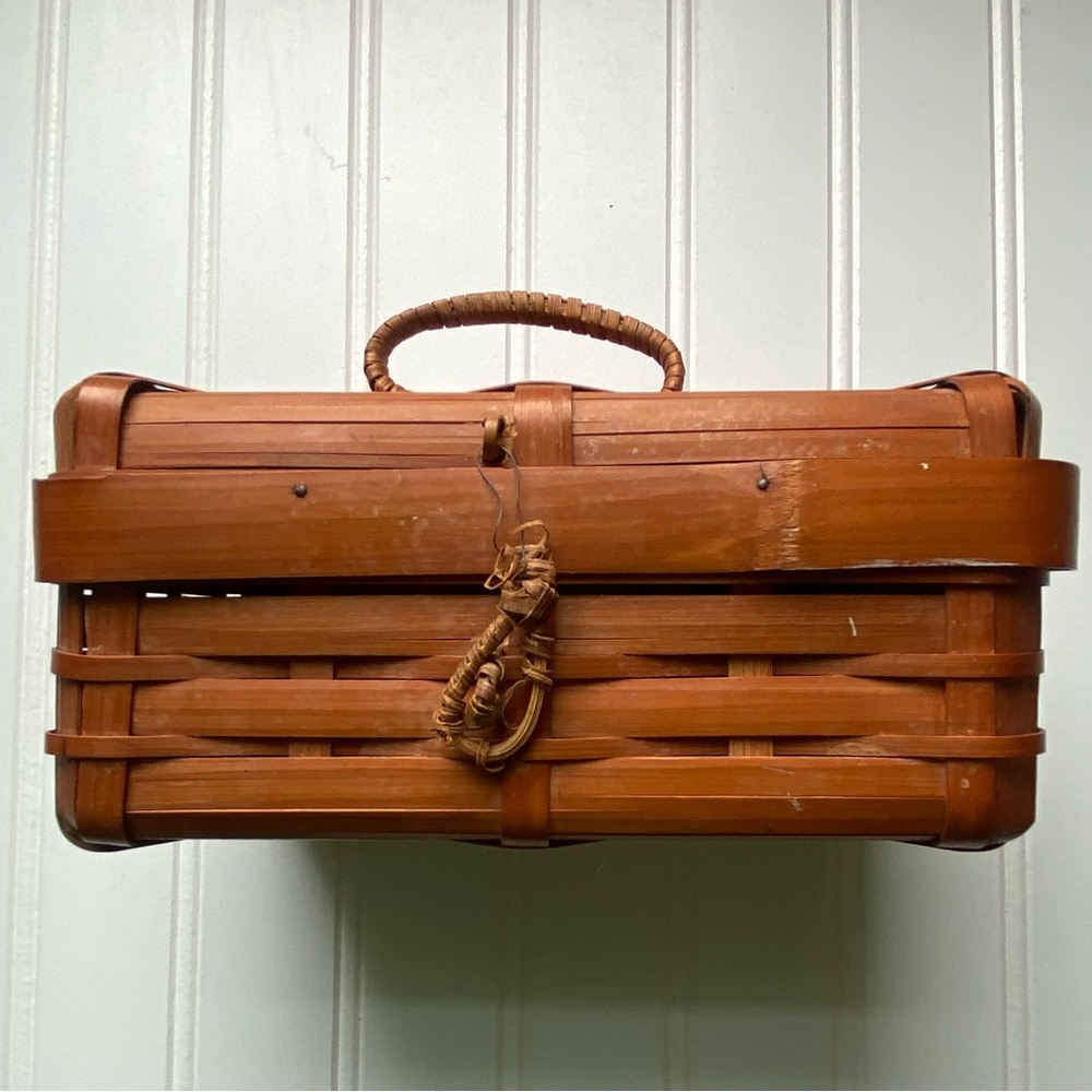 Woven Brown Basket with Handle - Picture 5 of 6
